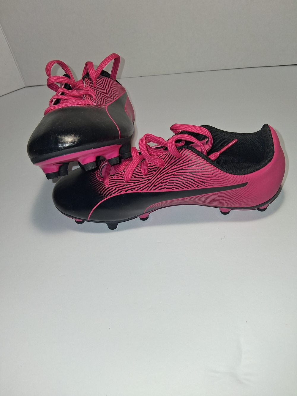 Puma Girls Pink Soccer Cleats Shoes Size 1 Youth (Big Kid)